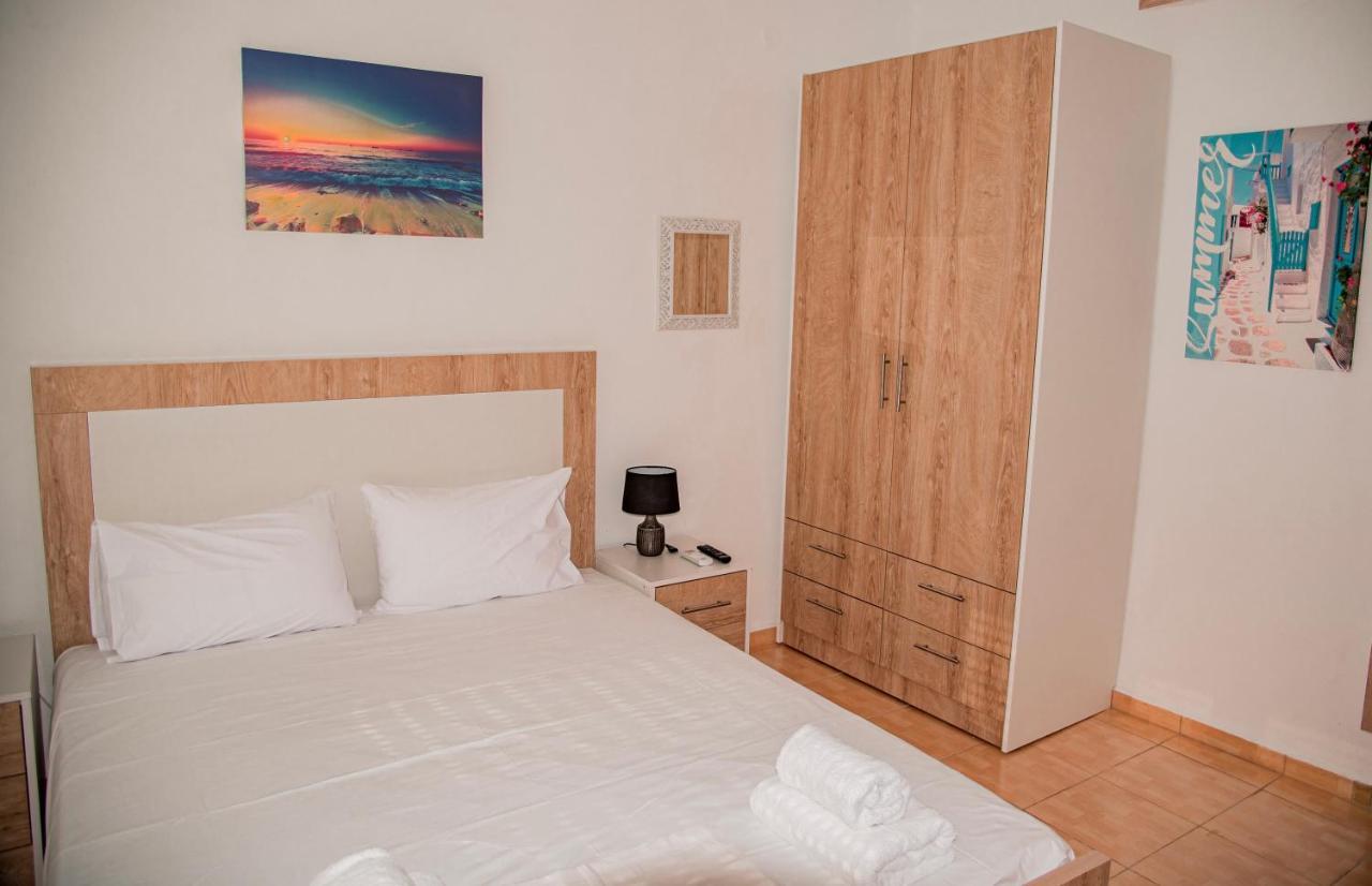 Athina Secret Apartments Adults Only Heraklion Exterior foto