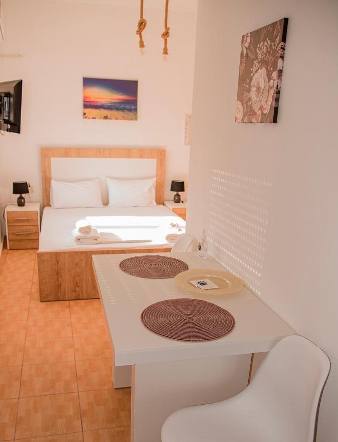 Athina Secret Apartments Adults Only Heraklion Exterior foto