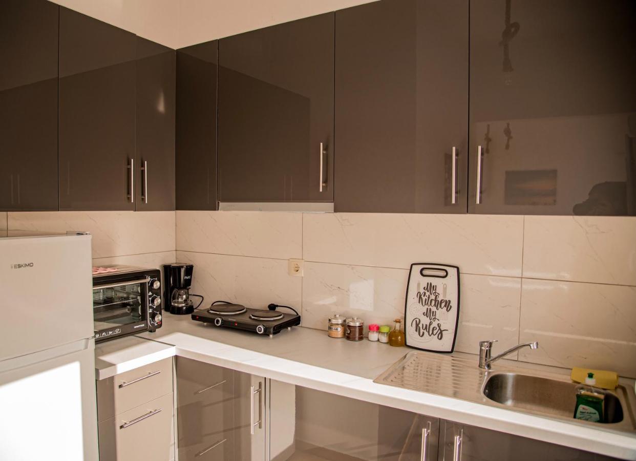 Athina Secret Apartments Adults Only Heraklion Exterior foto